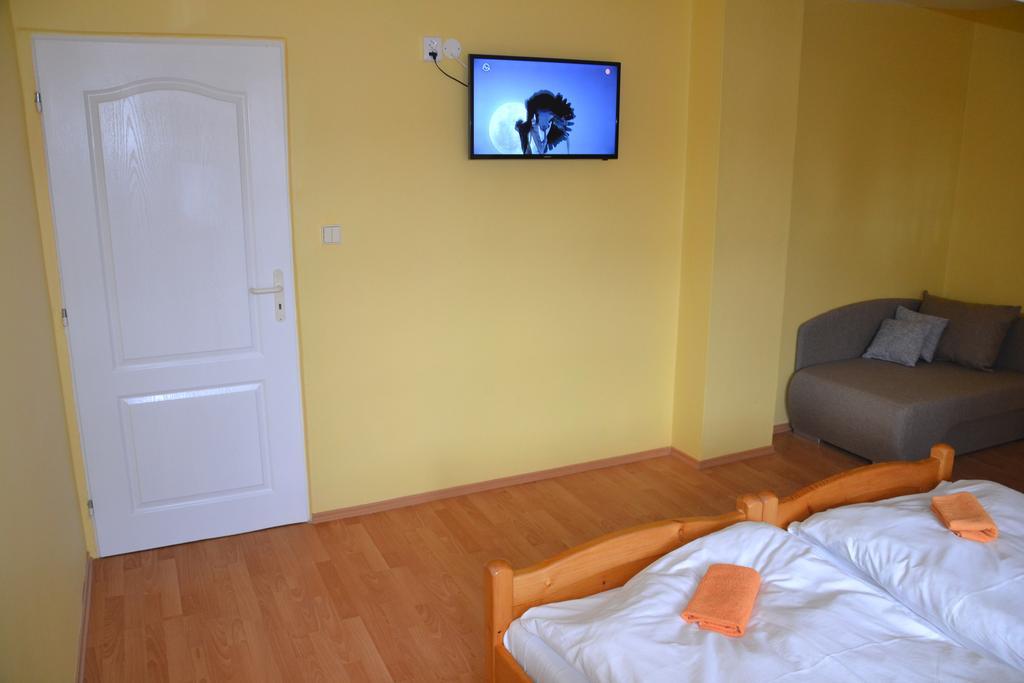 Penzion Chalupka Strba Room photo